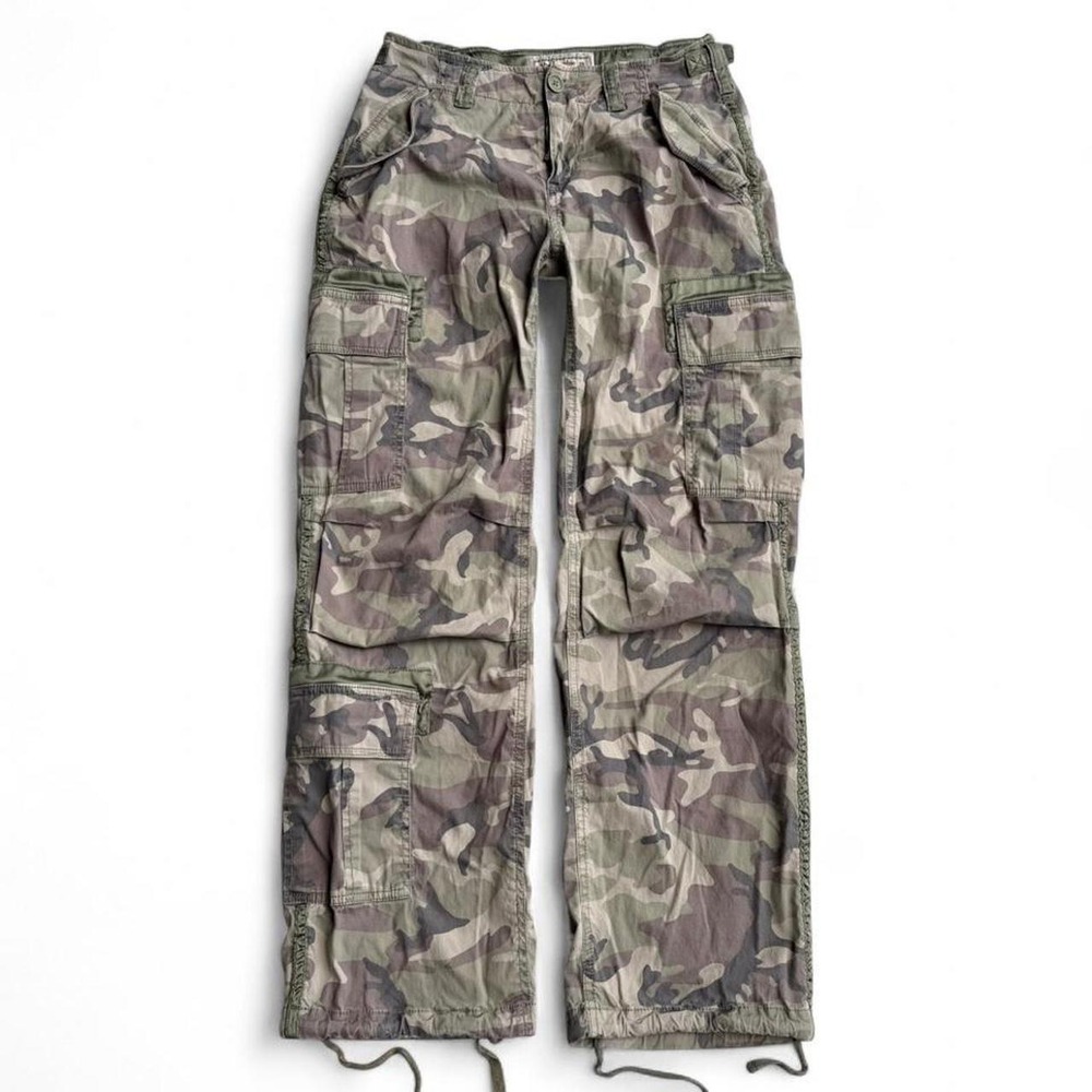 Y2K Green Abercrombie & Fitch Camo Cargo Pants 25 Light Marks